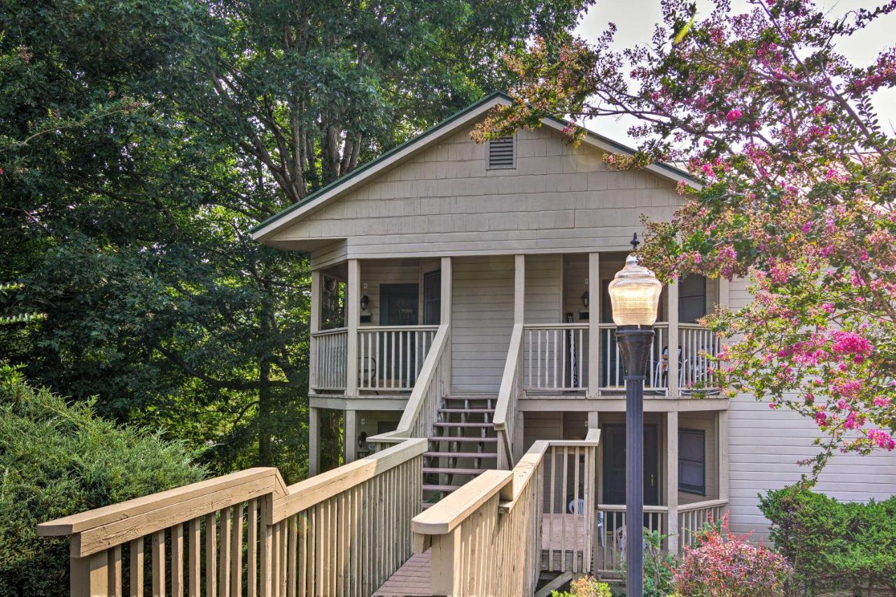 Modern Studio With Balcony About 1 Mi To Lake Lure! Dış mekan fotoğraf