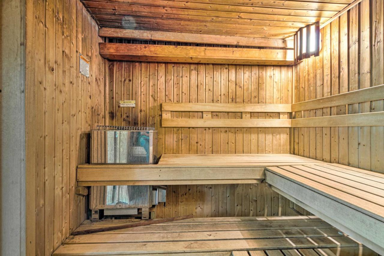 Modern Studio With Balcony About 1 Mi To Lake Lure! Dış mekan fotoğraf